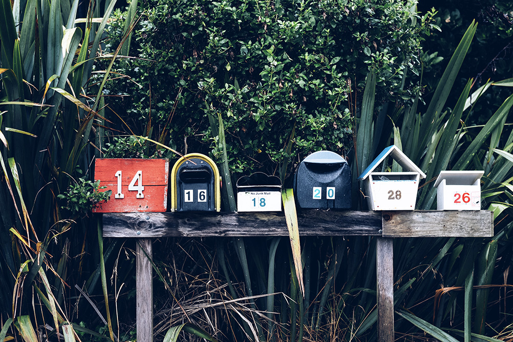 Photo by Mathyas Kurmann on Unsplash Kontakt - Weidner Therapie, Photo by Mathyas Kurmann on Unsplash